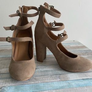 Nude strappy heel